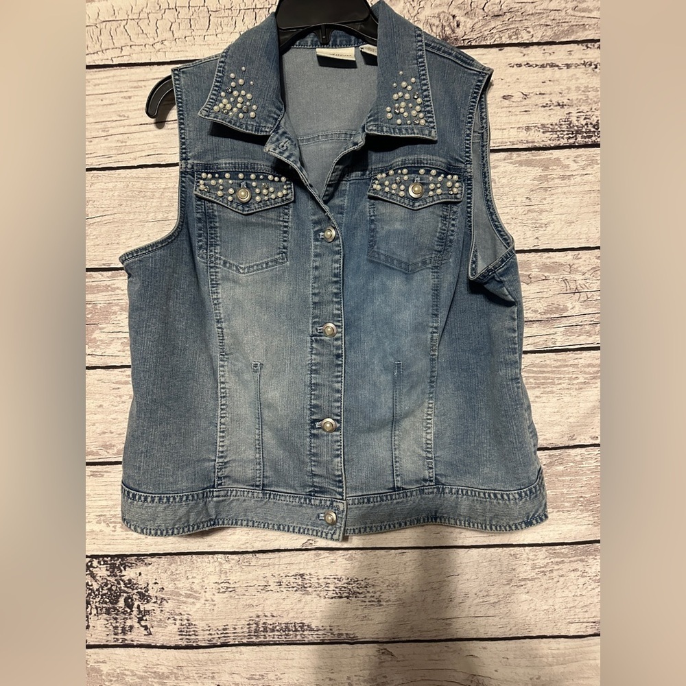 Platinum by Chico’s Pearl Embellished Denim Vest Size 2 (12/14)